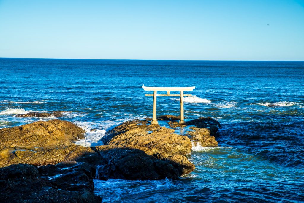 神磯の鳥居