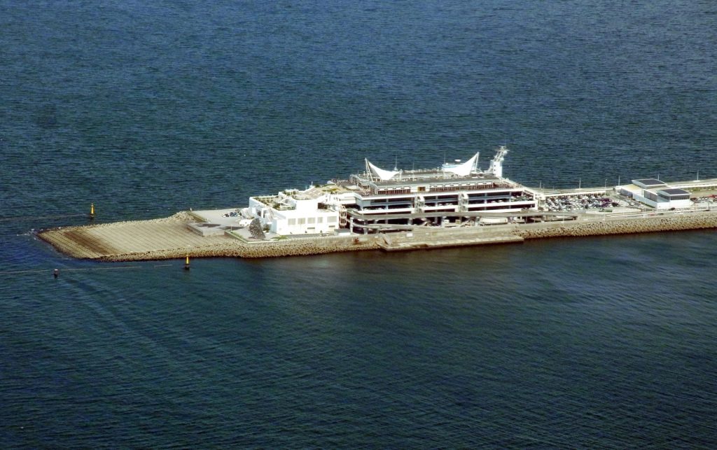 海ほたるパーキングエリア