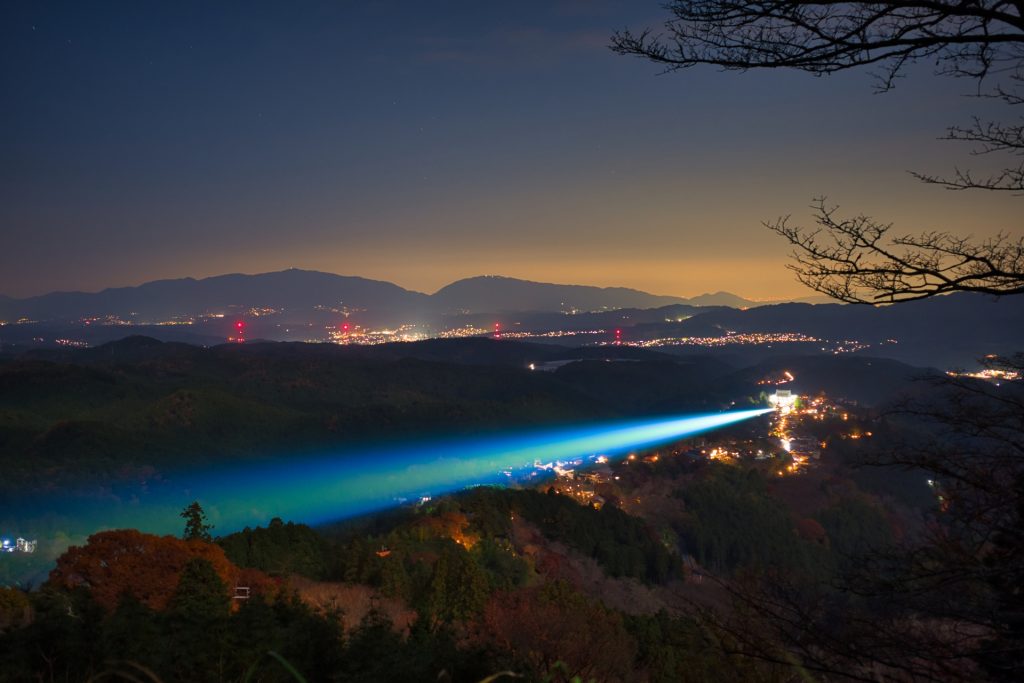 奈良県吉野山 花矢倉展望台 紅葉のビーム