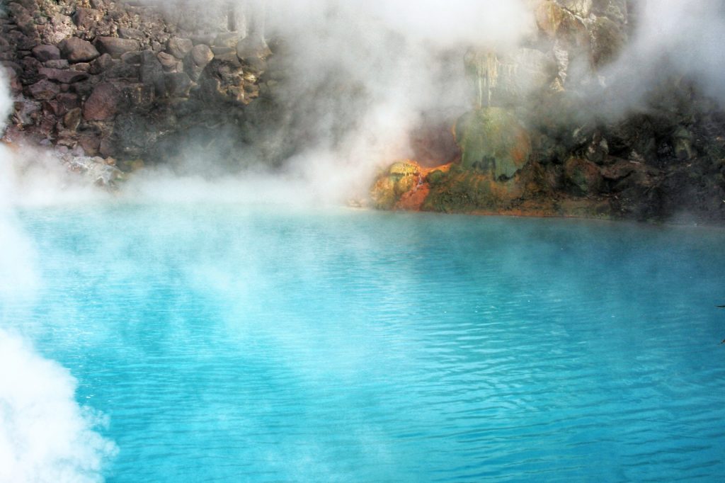 別府の地獄めぐり、海地獄