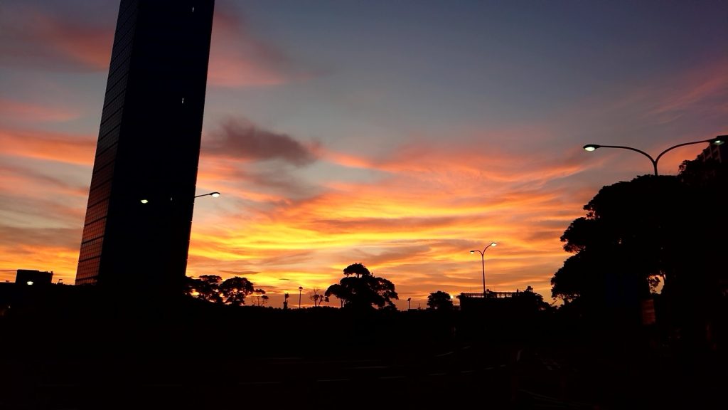 千葉ポートタワーサンセットシルエット